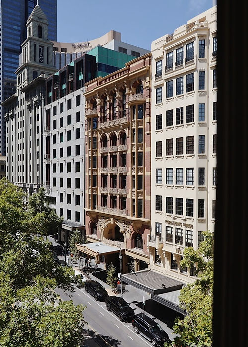 Collins Hotel